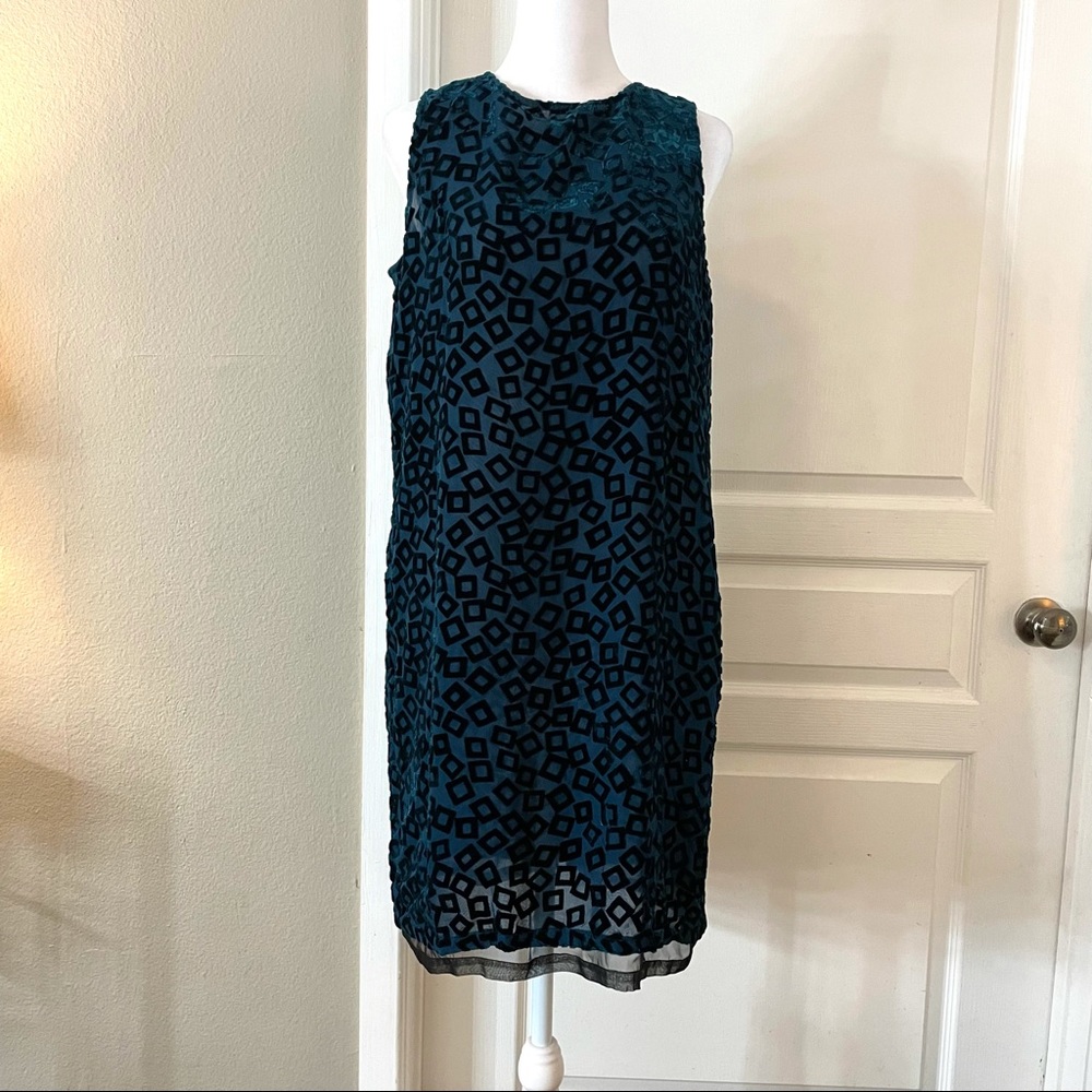 3/$20 Worlds Apart velvet detail dress